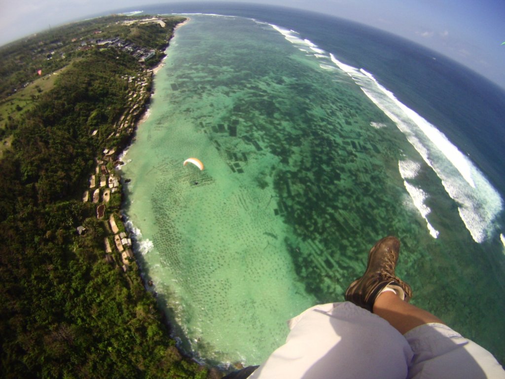 indonesia-paragliding-524.jpg