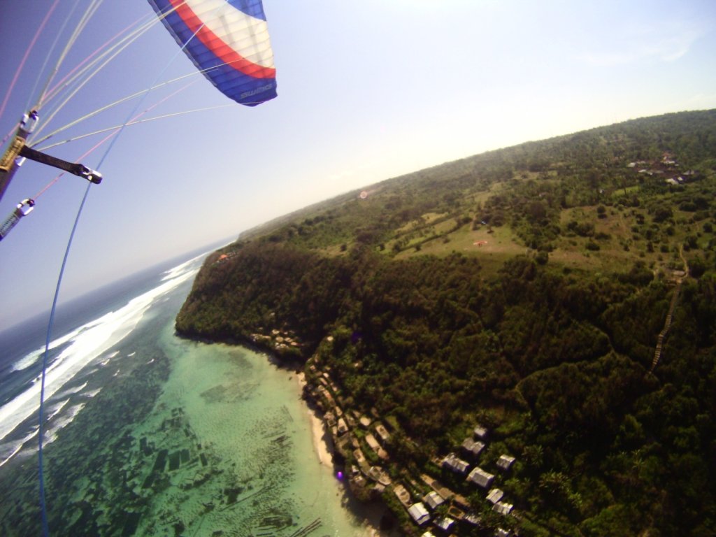 indonesia-paragliding-505.jpg