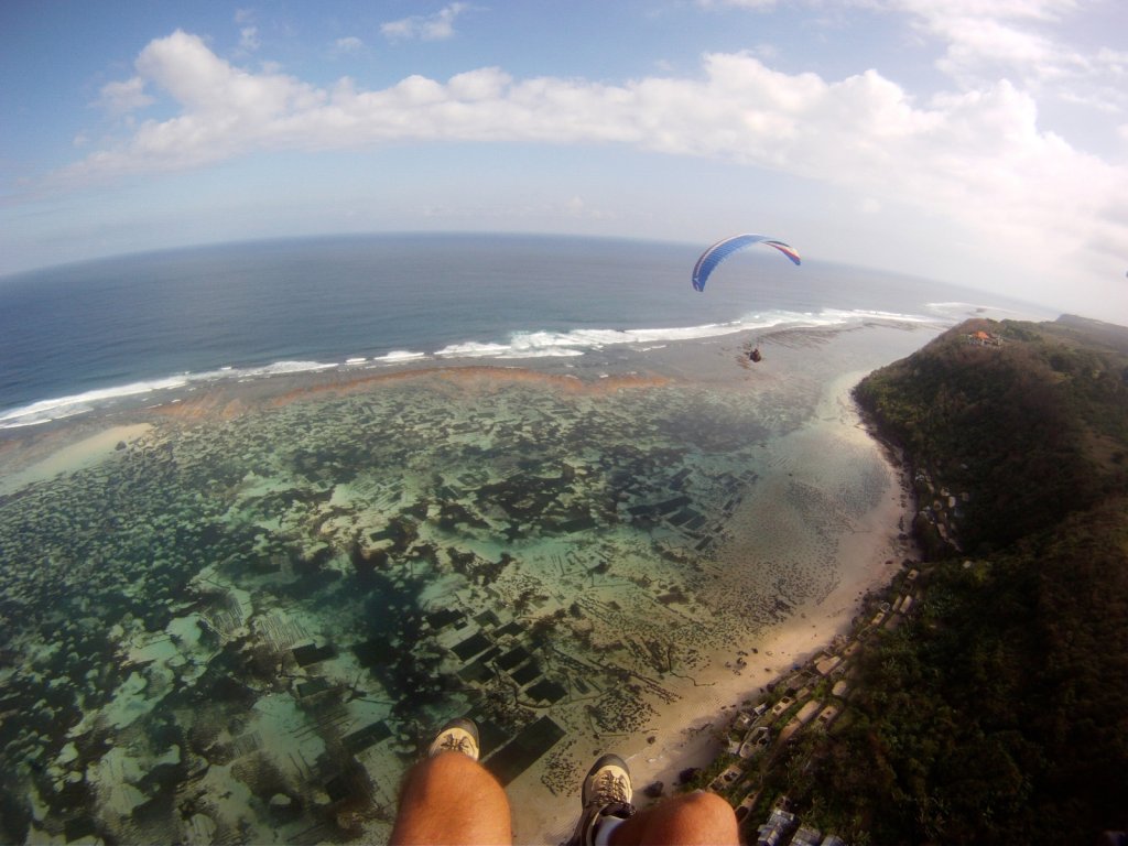indonesia-paragliding-500.jpg
